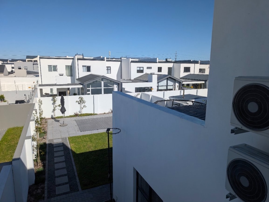 4 Bedroom Property for Sale in Sandown Western Cape